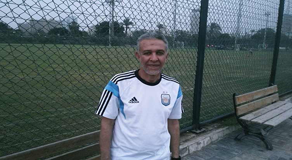 Egyptian Football Commentator Dies of Heart Attack after Watching His Team's Defeat Egyptian Football Commentator Dies of Heart Attack after Watching His Team’s Defeat